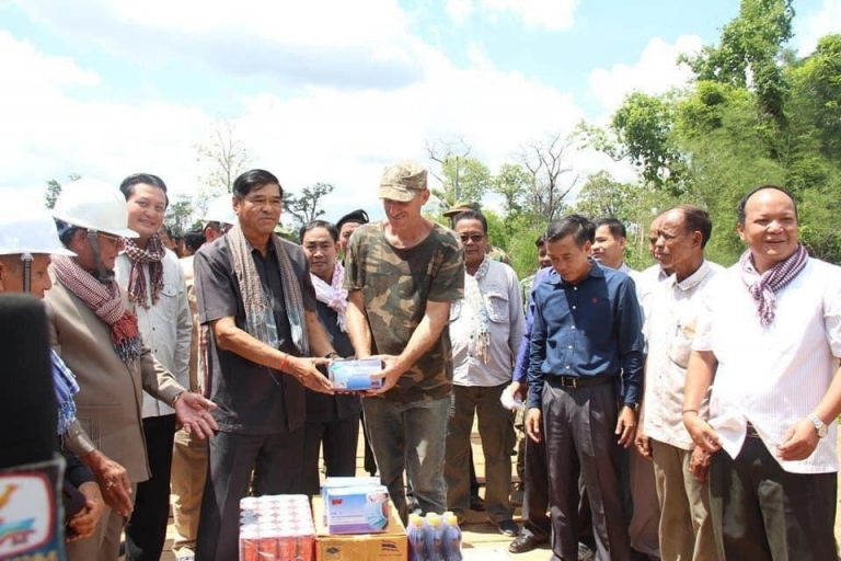 ប្រធានក្រុមការងារថ្នាក់ជាតិ បានចុះមូលដ្ឋានខេត្តព្រះវិហារ ដើម្បីពន្លឿនការសាងសង់ស្ពានស្ទឹងស្តៅ ស្ថិតក្នុងស្រុកសង្គមថ្មី ខេត្តព្រះវិហារឲ្យហើយតាមផែនការ